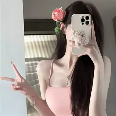 2025新番《蕾卡乃華麗且我的女王》 - 无广告高清全集免费看 - 无删减版手机在线播放