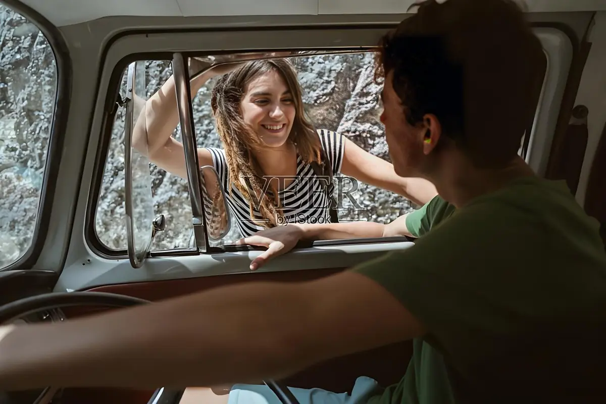 《夏日搭车客》法国冒险电影全集高清观看-夏日搭车客1080P完整版-免费在线播放无广告