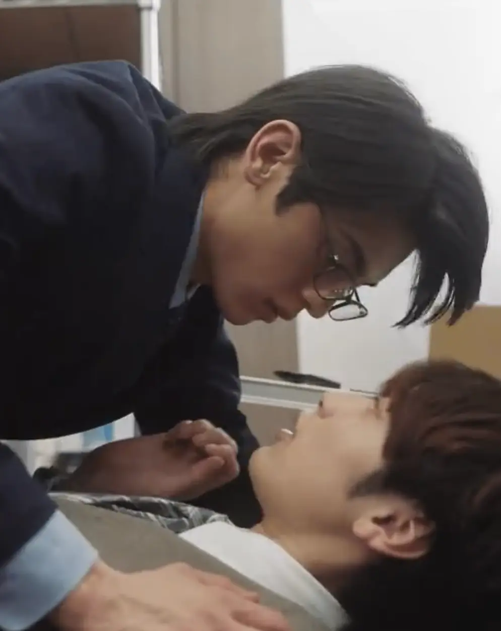 2025热播双男主短剧《乖乖停下就有奖励》-免费观看全集高清在线-乖乖停下就有奖励剧情介绍及资源