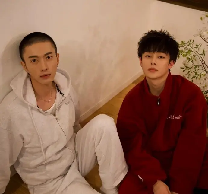 《这见鬼的工作》双男主剧全集免费在线看-《这见鬼的工作》国语完整版高清播放-2025短剧HD资源