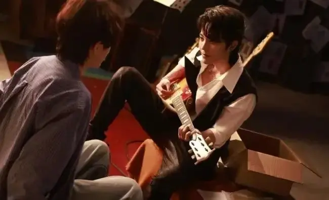 《弦上光年》双男主短剧全集在线观看-弦上光年HD高清无删减版-2025最新短剧免费播放