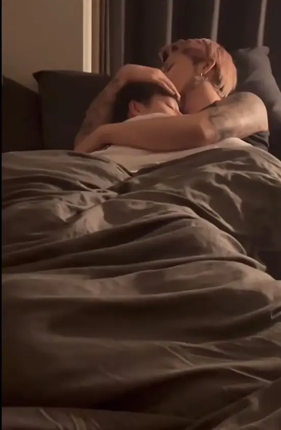 高清无删减版《花臂老师》-花臂老师全集资源免费观看-1080P超清画质在线播放-网盘高速下载