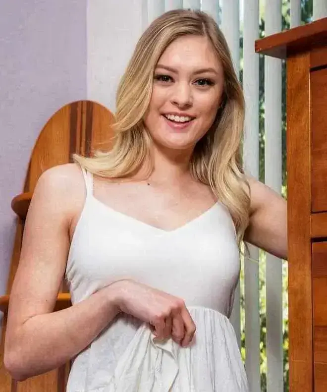 《ambermoore》相关资源图片