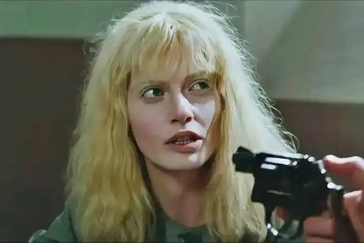 女子监狱高清完整版未删减在线观看-法国犯罪电影《女子监狱》全集免费播放-1080P高清画质无广告观看