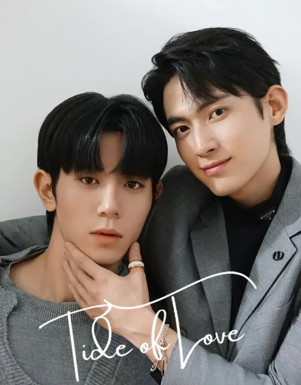 《涨潮时接吻》相关资源图片