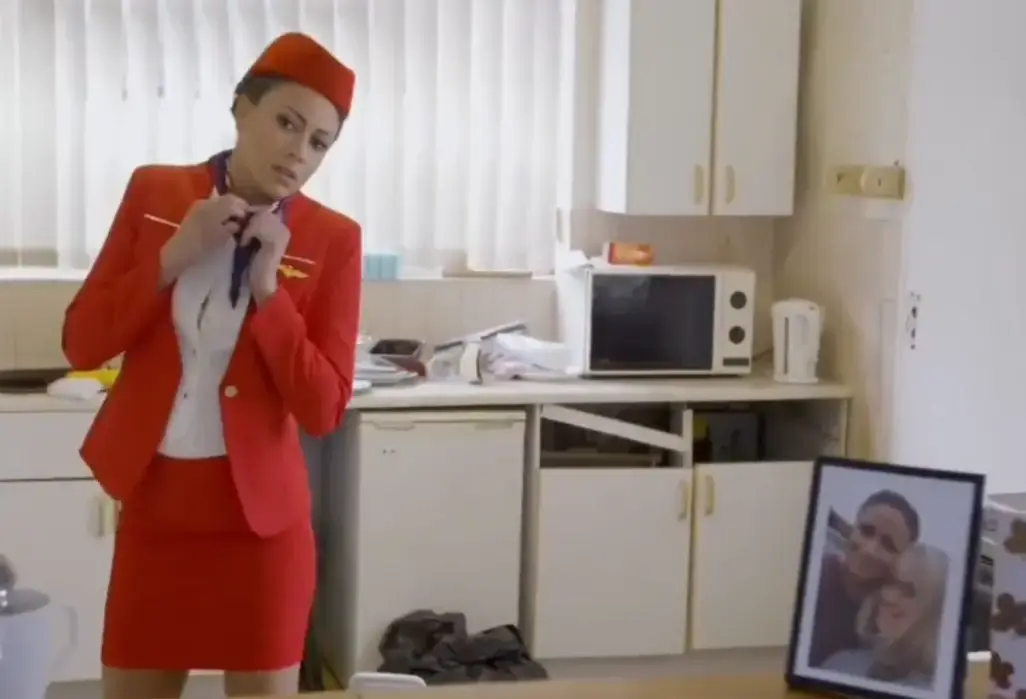 《法国空姐2017》未删减完整版高清播放-《法国空姐》全集免费在线观看-1080P画质中文字幕同步更新