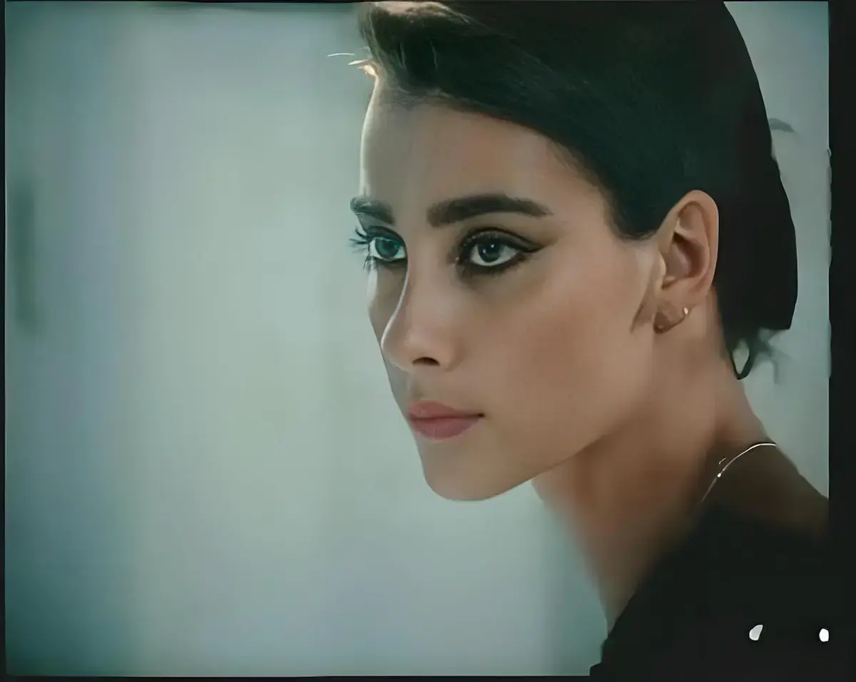 《激情丛林》意大利电影HD高清在线观看-激情丛林电影1080P超清画质播放-免费无删减版资源下载通道