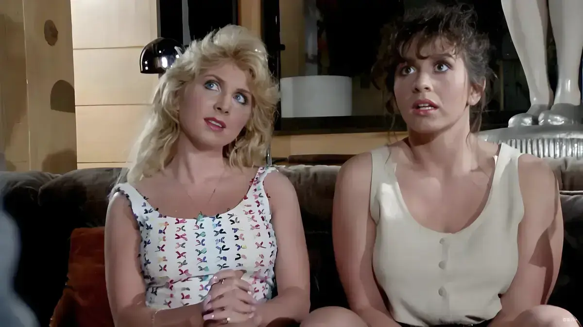 《美丽小蜜桃》全集未删减版高清在线观看-美剧美丽小蜜桃1080P中字免费看-随时随地爆笑追剧